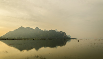 车贴留下的胶怎么去除-