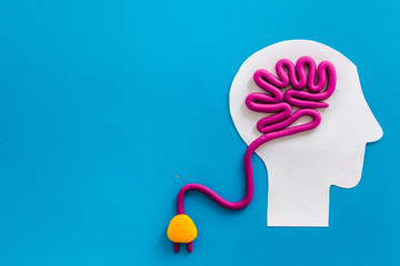 车贴留下的胶怎么去除-