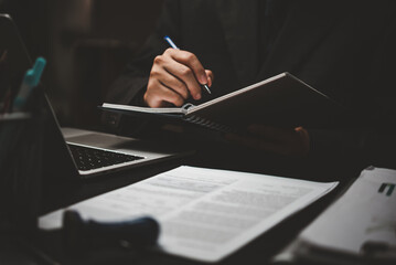 上海雷达手表怎么更换电池？