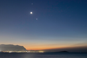 车贴留下的胶怎么去除-